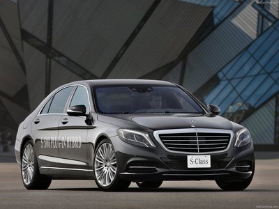 Mercedes Benz S500 Plug In Hybrid 2015 pillow