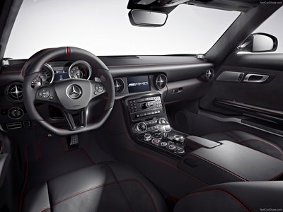 Mercedes Benz SLS AMG GT 2013 mouse pad