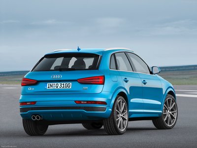 Audi Q3 2015 poster