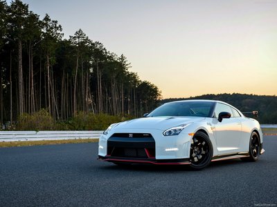 Nissan GT R Nismo 2015 mouse pad
