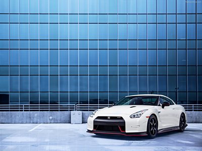 Nissan GT R Nismo 2015 Poster 43801