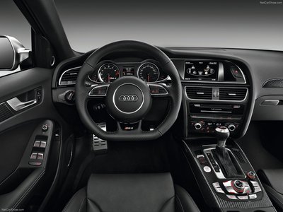 Audi RS4 Avant 2013 poster