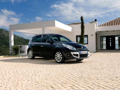 Renault Scenic 2010 canvas poster