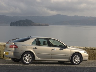 Renault Laguna 2005 poster