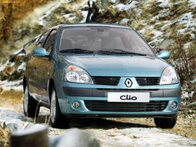 Renault Clio 1.5 dCi 2004 Poster with Hanger