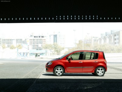 Renault Modus 2004 Poster 514597