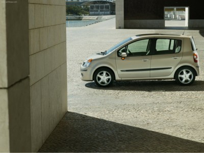 Renault Modus 2004 Poster 515466