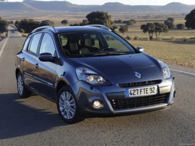 Renault Clio Estate 2010 Poster 515608