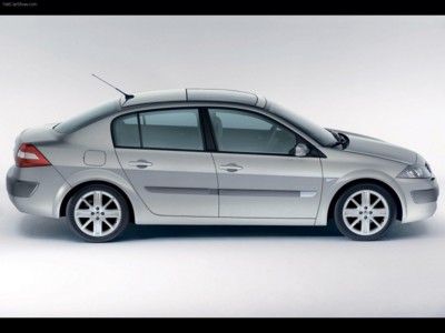 Renault Megane II Saloon 2003 puzzle 516098