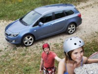 Opel Astra Sports Tourer 2011 Poster 517563