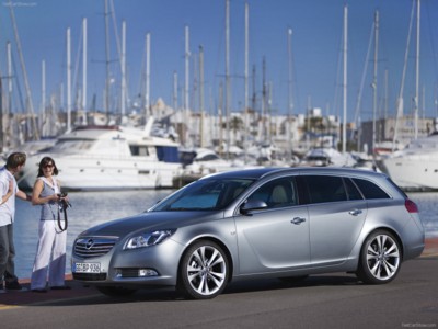 Opel Insignia Sports Tourer 2010 canvas poster