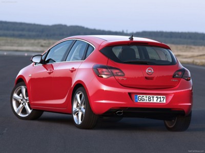 Opel Astra 2010 Poster 517670