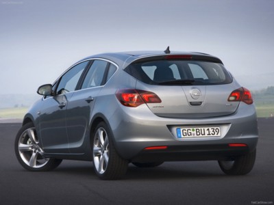 Opel Astra 2010 Poster 518391