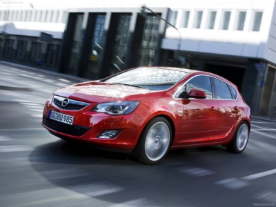 Opel Astra 2010 Poster 518657