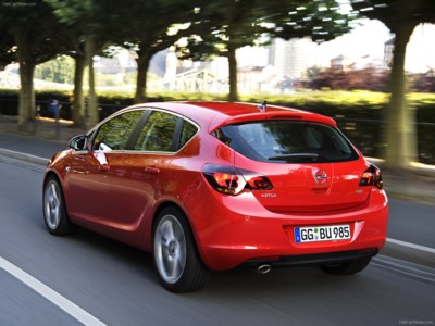 Opel Astra 2010 Poster 518662