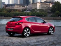 Opel Astra 2010 Poster 518663