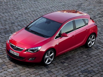 Opel Astra 2010 Poster 519048