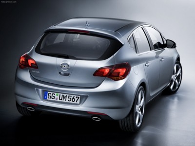 Opel Astra 2010 Poster 519140