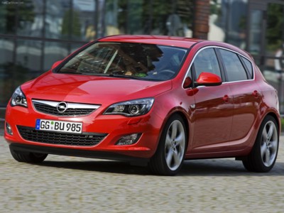 Opel Astra 2010 Poster 519328