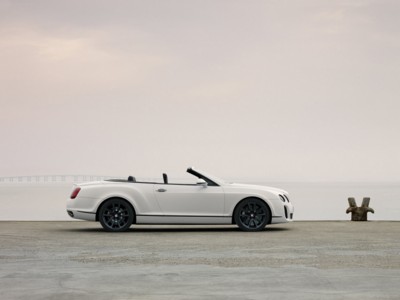Bentley Continental Supersports Convertible 2011 Poster 521403