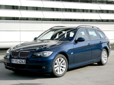 BMW 325i Touring 2006 canvas poster