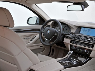 BMW 5-Series 2011 stickers 525206