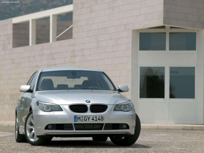 BMW 530i 2004 canvas poster