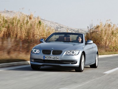 BMW 3-Series Convertible 2011 tote bag