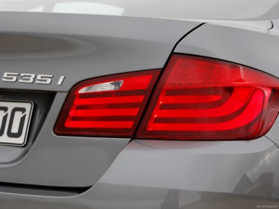 BMW 5-Series 2011 Poster 525744