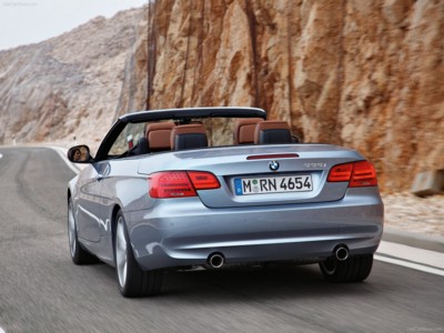 BMW 3-Series Convertible 2011 mouse pad
