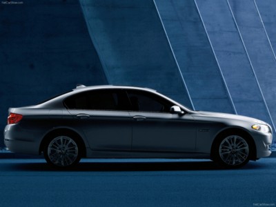 BMW 5-Series 2011 Poster 526004