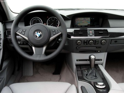 BMW 545i Touring 2005 poster