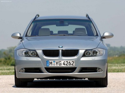 BMW 320d Touring 2006 Mouse Pad 526258