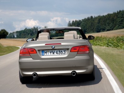 BMW 335i Convertible 2007 Poster 526497
