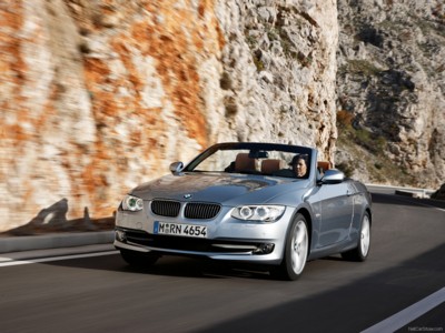 BMW 3-Series Convertible 2011 Poster 526521