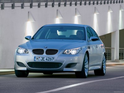 BMW M5 2005 Poster 526587