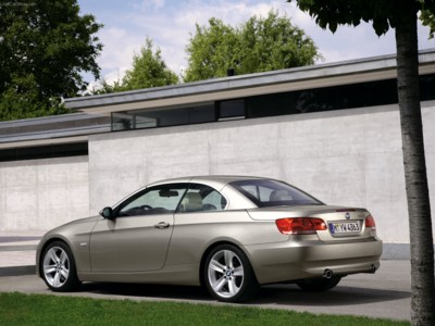 BMW 335i Convertible 2007 Poster 526879