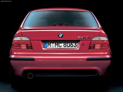 BMW 540i M Sportpaket 2001 metal framed poster
