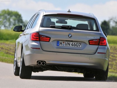 BMW 5-Series Touring 2011 Mouse Pad 527329