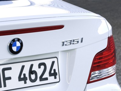 BMW 135i Coupe 2010 tote bag