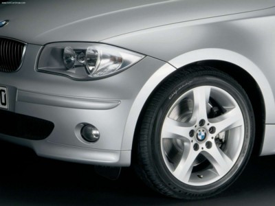 BMW 130i 2005 canvas poster