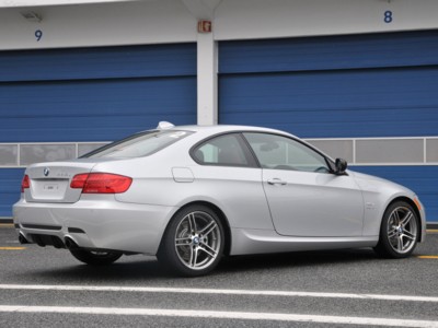 BMW 335is Coupe 2011 puzzle 528353