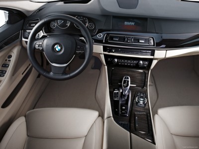 BMW 5-Series 2011 Poster 528430