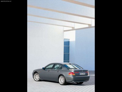 BMW 7 Series 2002 Mouse Pad 528661