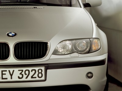 BMW 3-Series 2002 Poster 528877