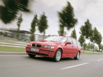 BMW 3-Series Touring 2002 Poster 529390