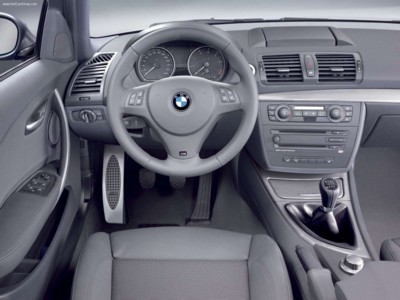 BMW 130i M-Package 2005 mouse pad