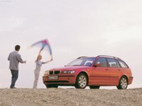 BMW 3-Series Touring 2002 Poster 529897