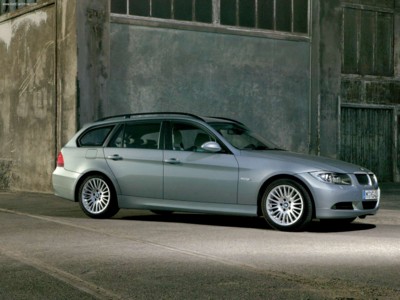 BMW 320d Touring 2006 Poster 529902