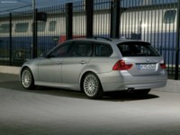 BMW 320d Touring 2006 Poster 530434